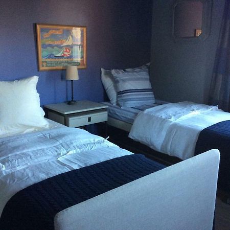 Le Mas Amore Bed & Breakfast Gassin Exterior photo